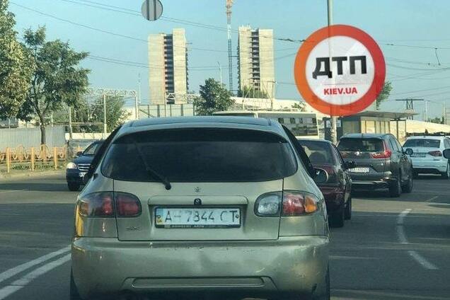 Украинские водители стали активно замазывать номера своих авто