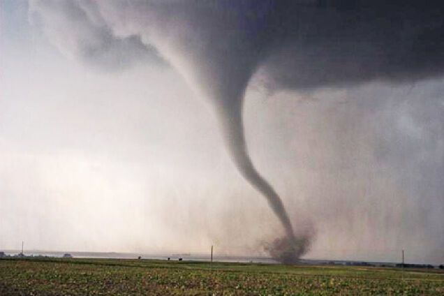 Под Одессой пронесся мощный смерч. Видео очевидцев