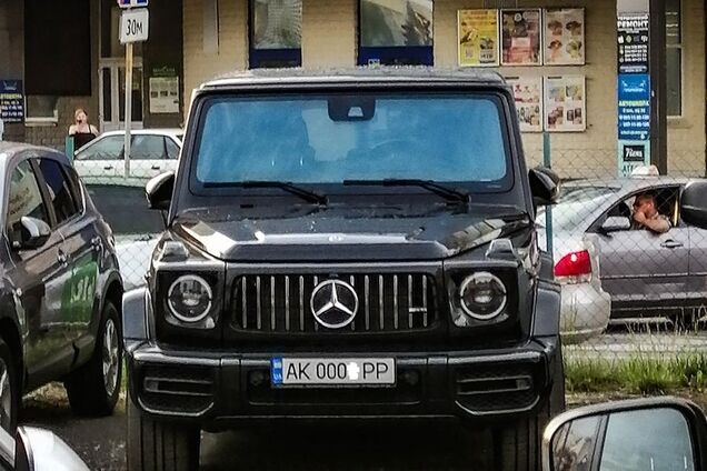 Новий 'Гелік' за 170 000 євро зняли на парковці біля АТБ