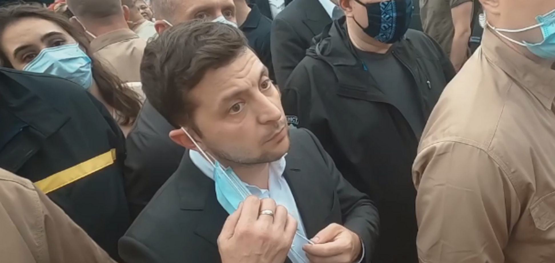 Зеленский показал влог о потопе на Прикарпатье и новом уровне бизнеса на Херсонщине