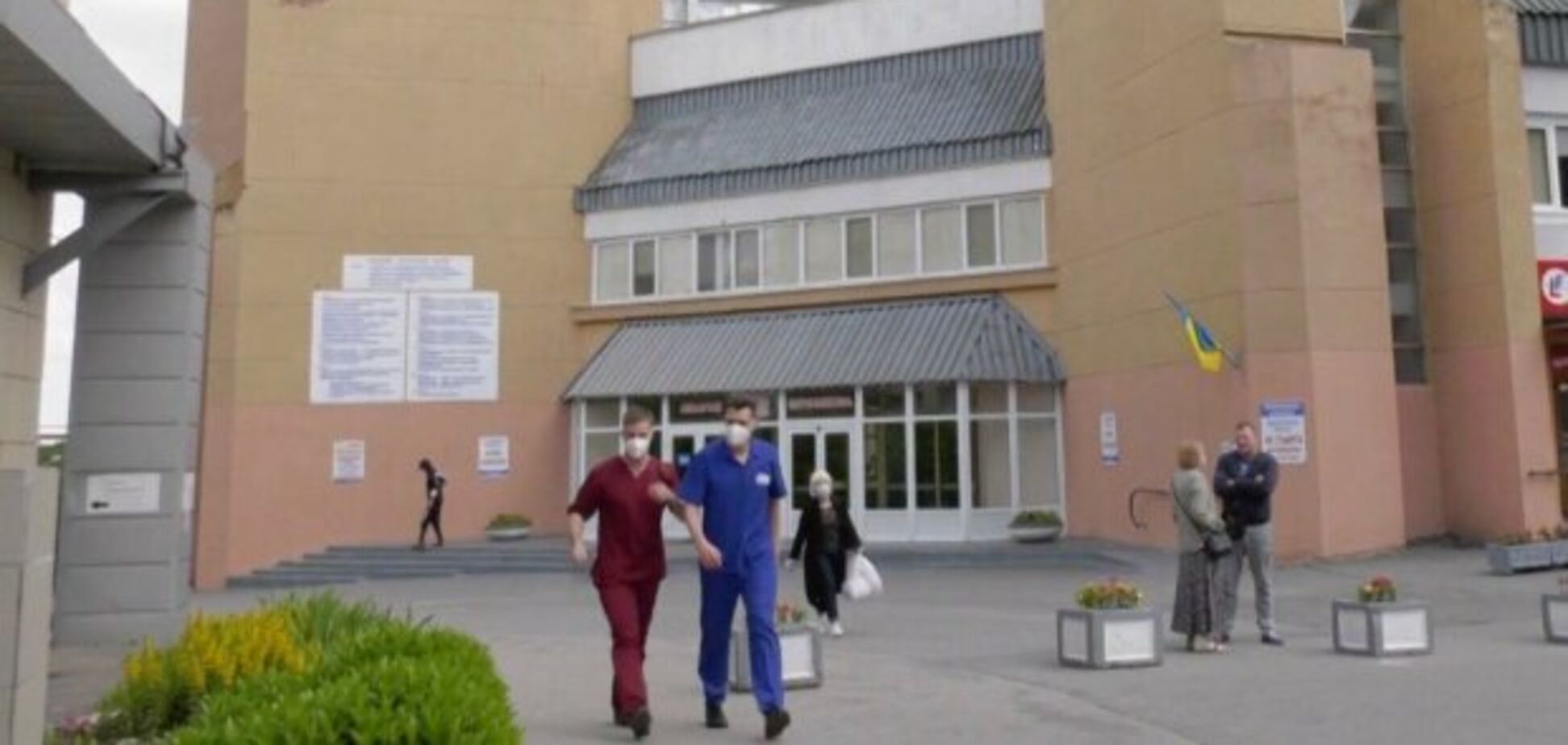 В Днепре врача оставили на работе, несмотря на взяточничество: подробности скандала