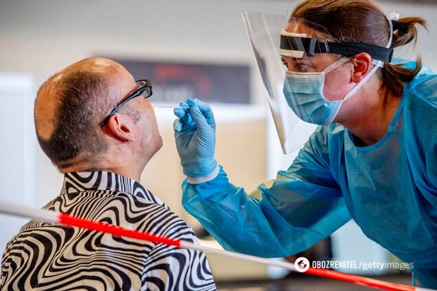 В Британии заподозрили массовую ошибку с тестами на СOVID-19