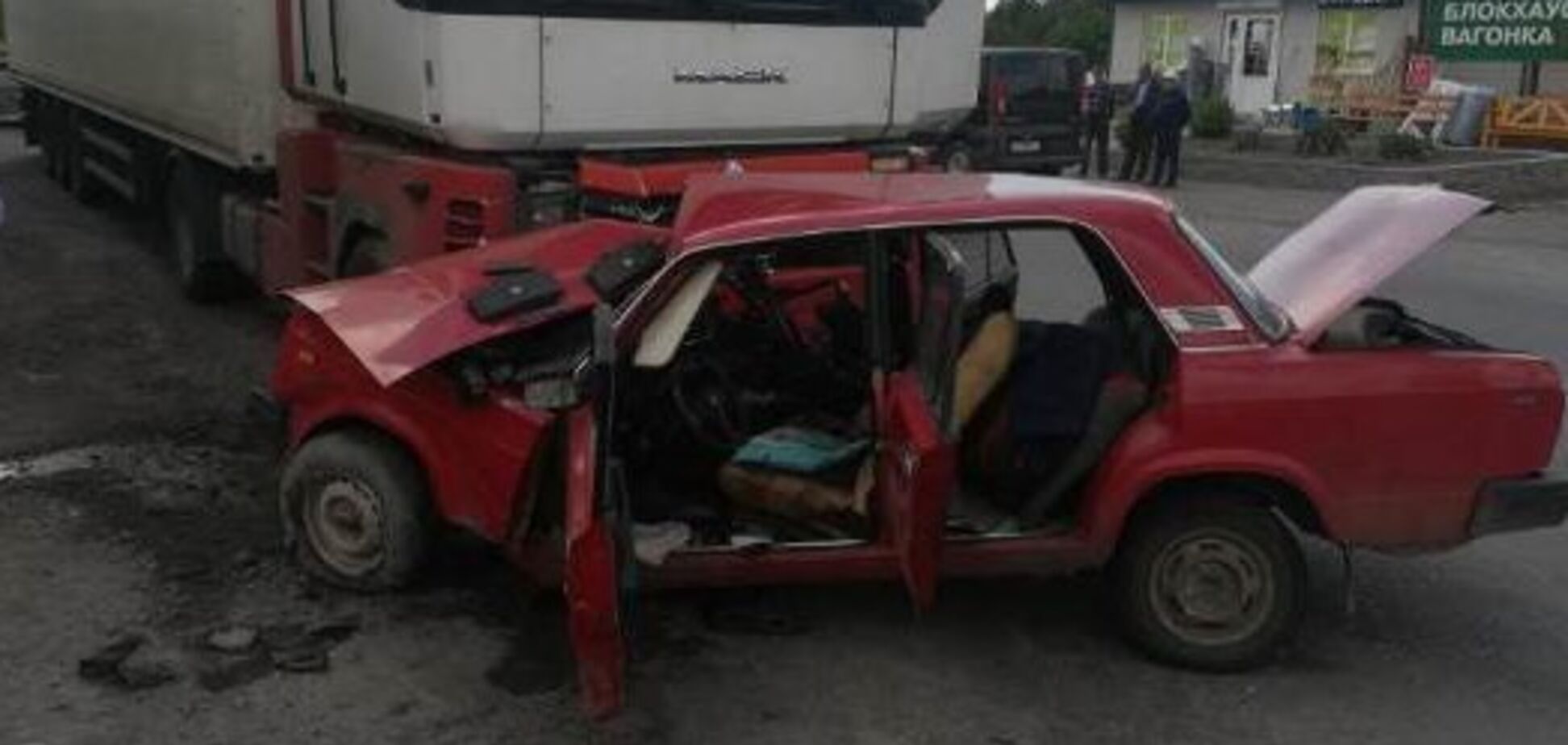 На Винниччине в ДТП разбился украинский военный. Фото