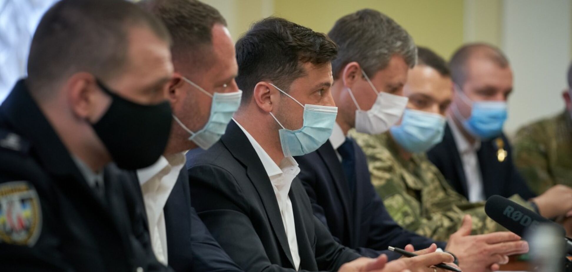 Зеленский предложил легализировать частную армию