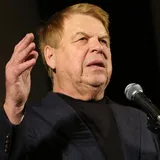 Михаил Кокшенов