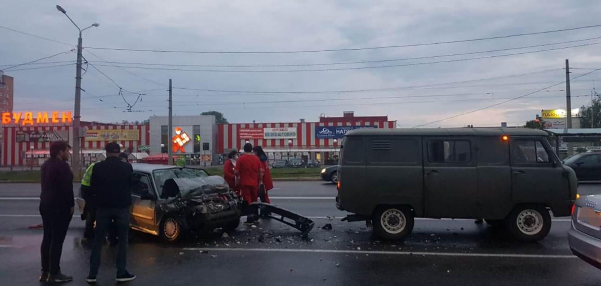 В Харькове при странных обстоятельствах произошло смертельное ДТП. Фото