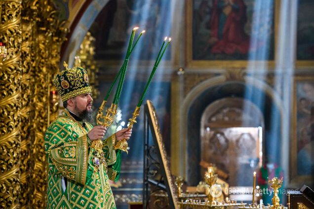 Украина празднует Святую Троицу: онлайн-трансляция богослужений