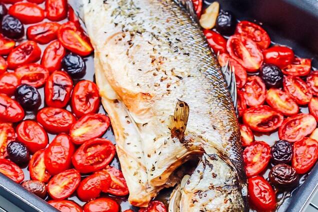Сибас в сумасшедшей воде - рецепт очень вкусной рыбы
