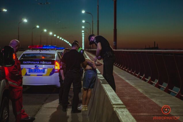 В Днепре полиция остановила парня, который пытался разными способами покончить с жизнью