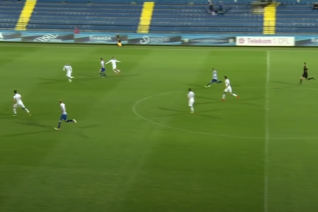В Черногории футболист забросил мяч за шиворот голкиперу ударом с центра поля