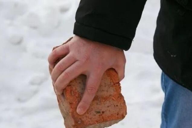 Несколько ударов кирпичом: в Кривом Роге мужчина жестоко избил товарища. Фото