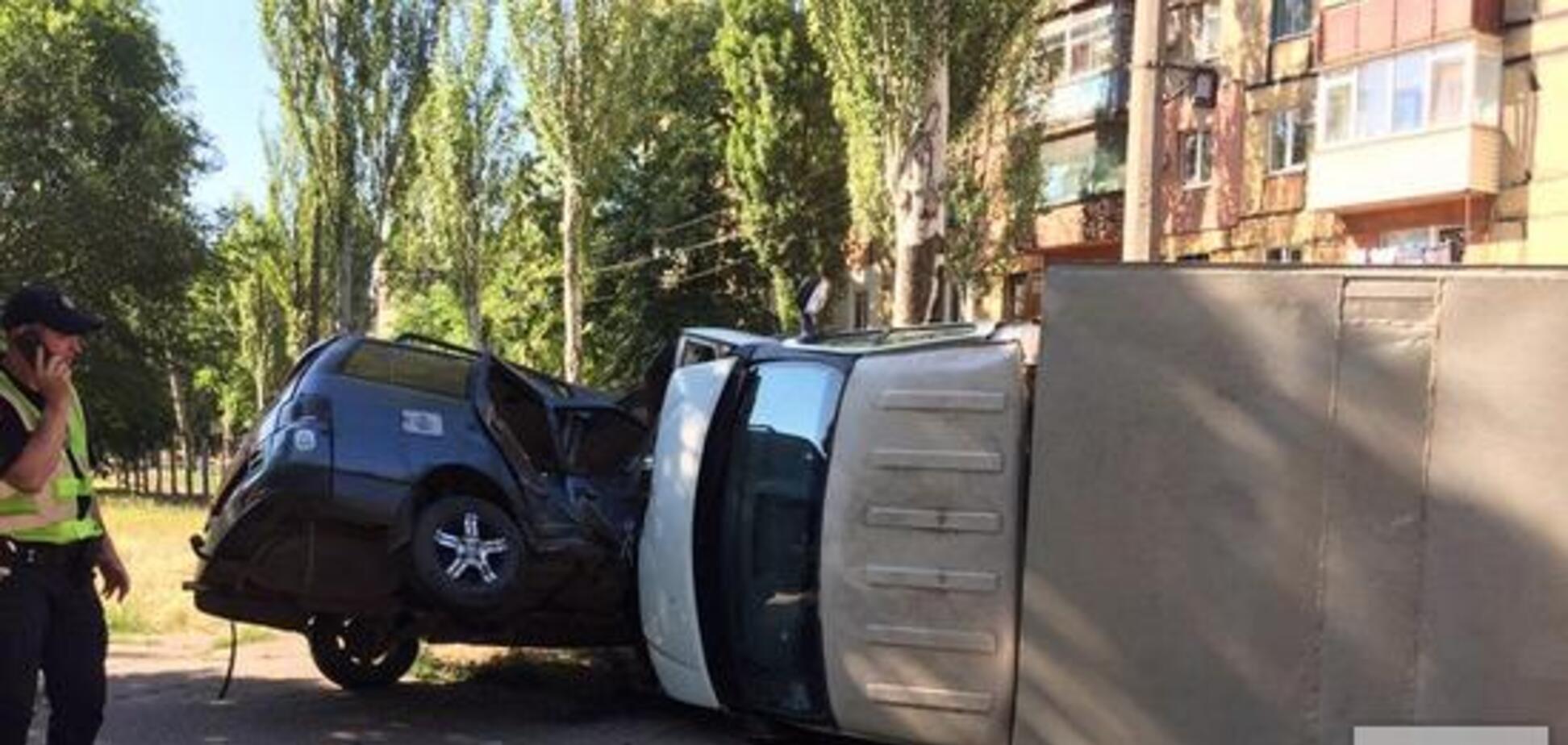 В Кривом Роге столкнулись два автомобиля: есть пострадавшие. Фото аварии