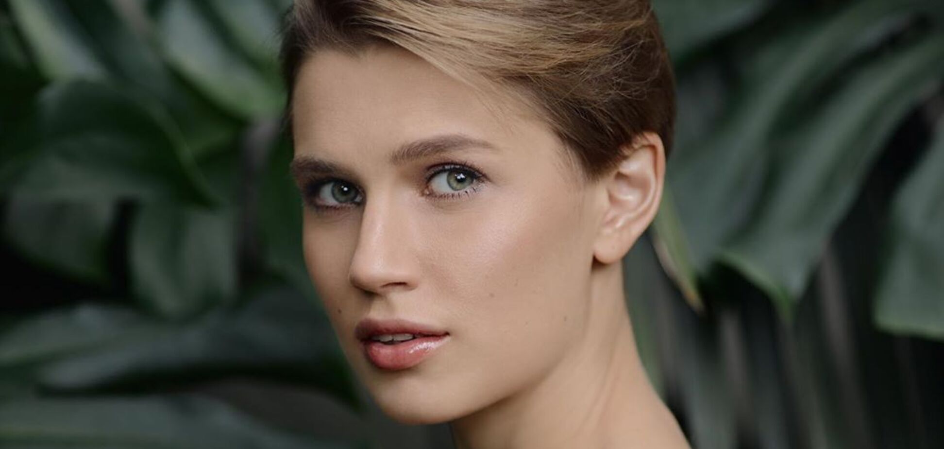 Звезда 'Папиных дочек' Мельникова разделась на камеру. Фото