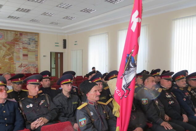 На Запоріжжі козаки задумали зрівняти свої повноваження з поліцією