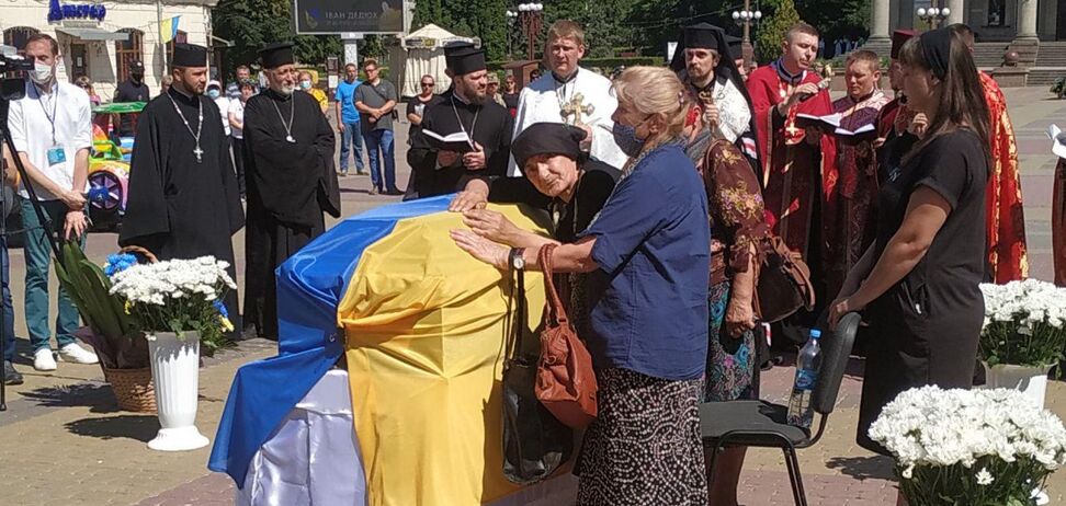 Тернопіль попрощався з Іваном Дедюхом