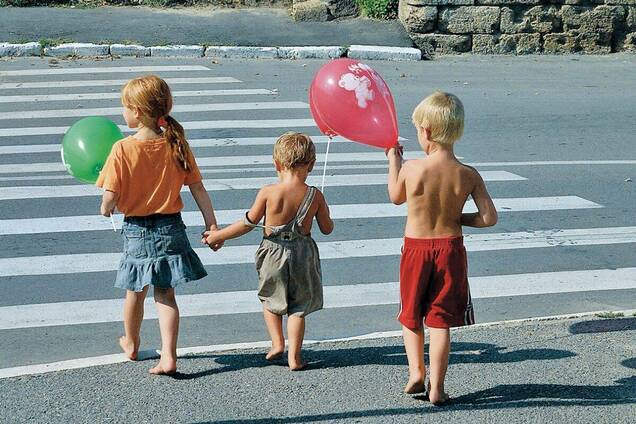 Полиция Днепра напомнила о правилах безопасности на дороге