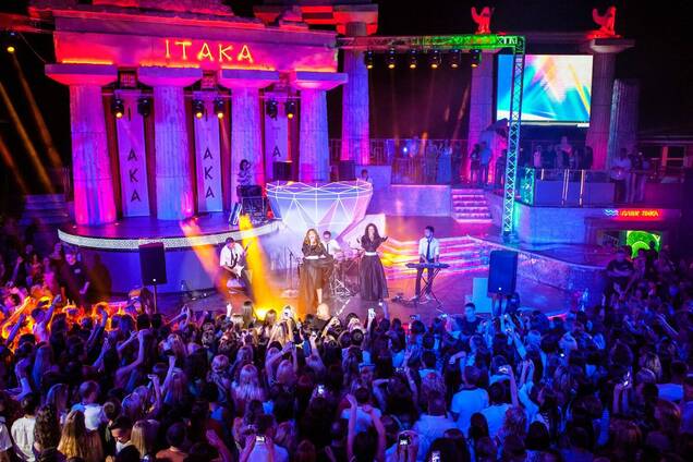 Ночные клубы Одессы нарушают карантин (фото: Аквапарк Одесса)