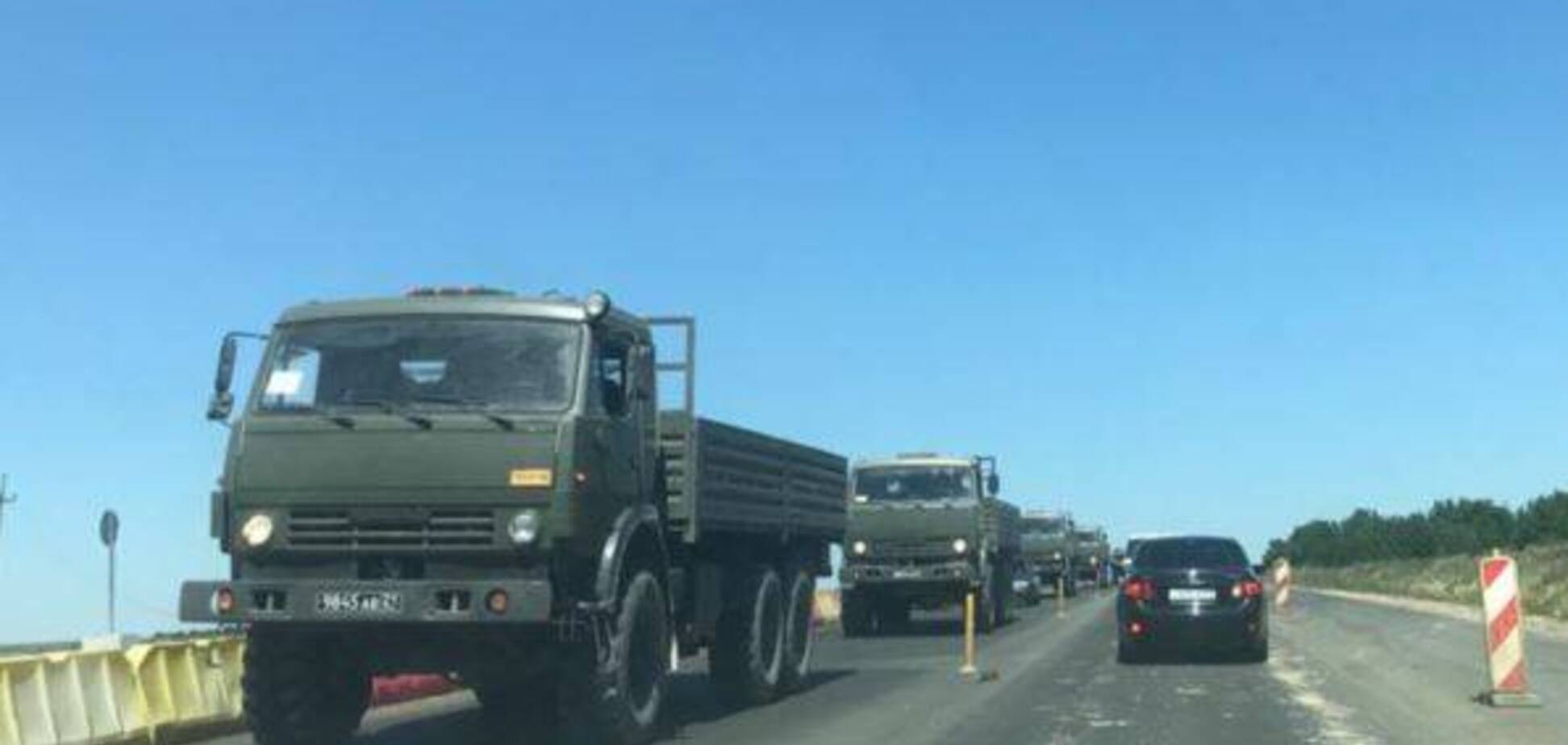 Возле Симферополя заметили колонну военной техники (фото: Крым.Реалии)