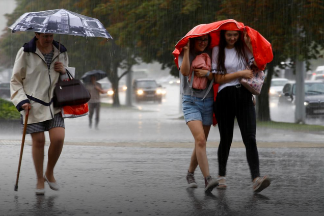 Украину охватят грозовые дожди: прогноз погоды на понедельник