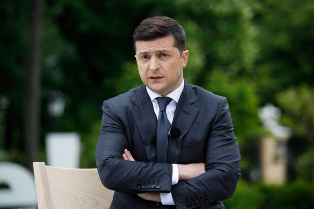 Появилась петиция с требованием к Зеленскому уйти в отставку за нарушение закона