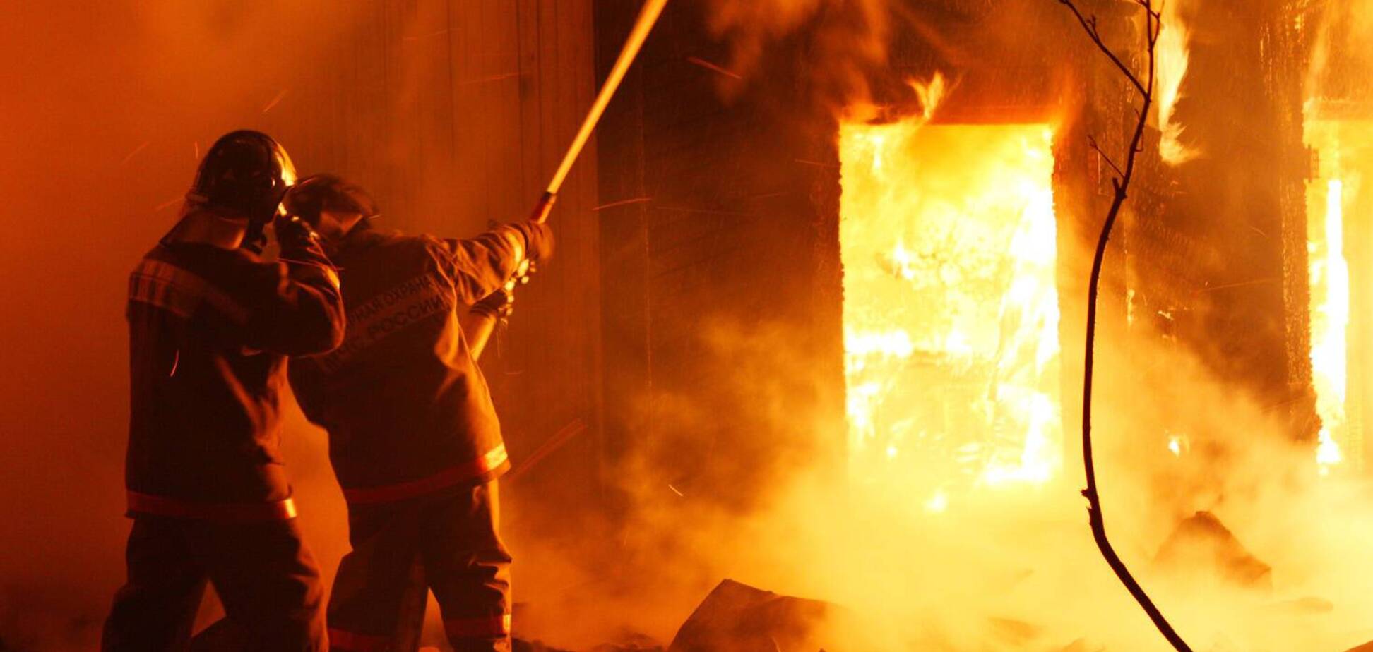 В Кривом Роге произошел пожар на территории предприятия. Видео