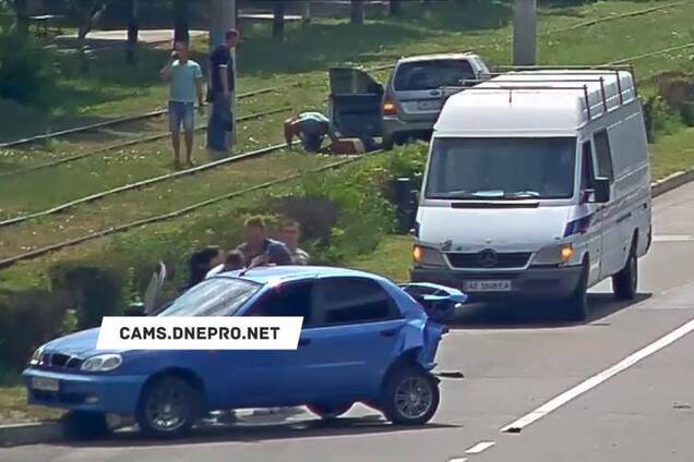 У Кам'янському сталася масштабна ДТП: є загиблі та постраждалі. Відео