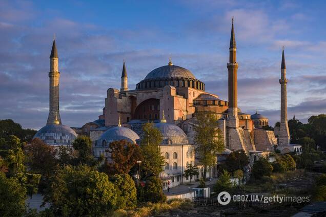 Айя-София – мечеть: плюсы для туристов и верующих