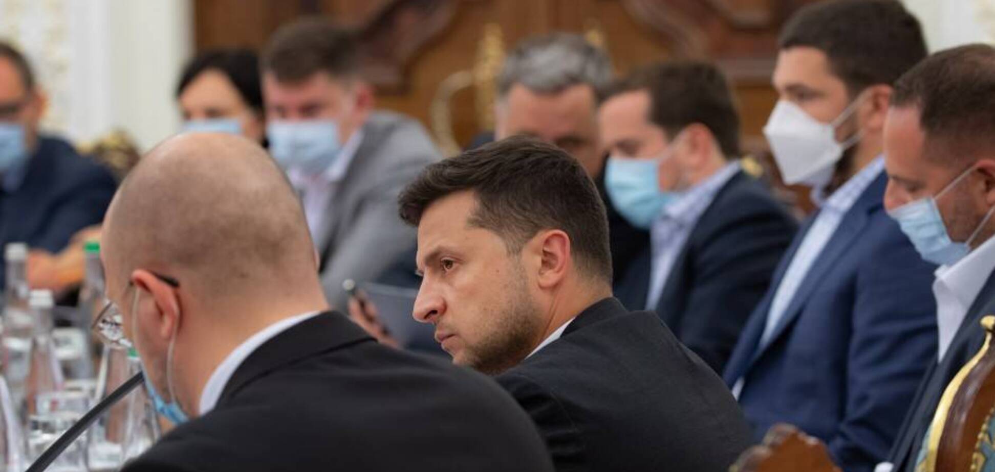 По словам Зеленского, за первое полугодие 2020 года на дорогах погибло почти 1,5 тысячи человек.