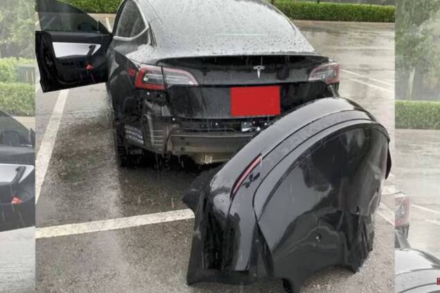 Электромобиль Tesla Model 3 потерял свой бампер прямо на ходу. Скриншот видео