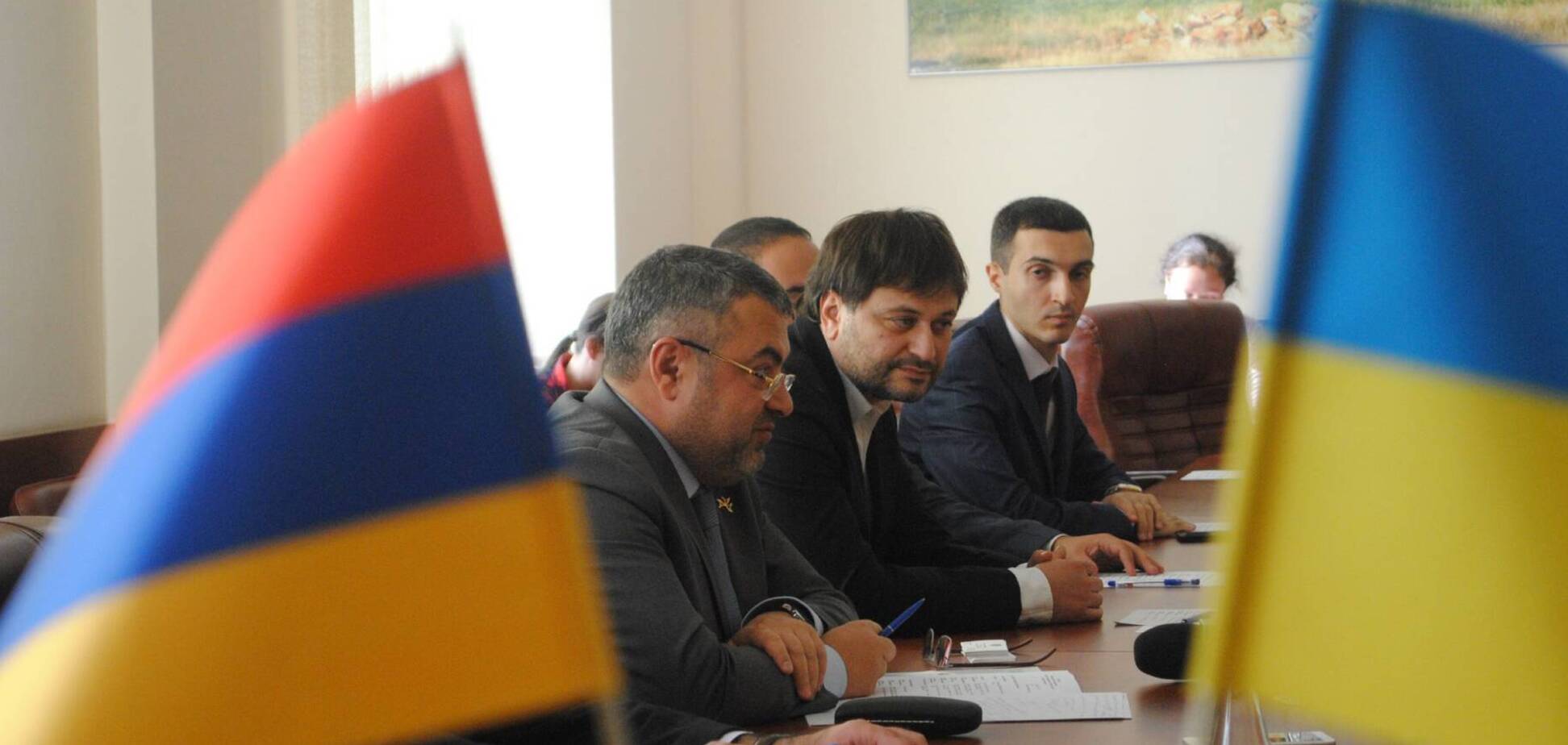 МЗС Вірменії поінформував посла України про агресію Азербайджану