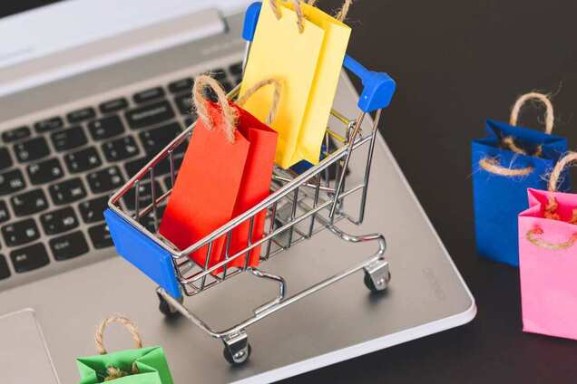 Як заощадити на покупках в улюблених онлайн-магазинах: список знижок до 75%