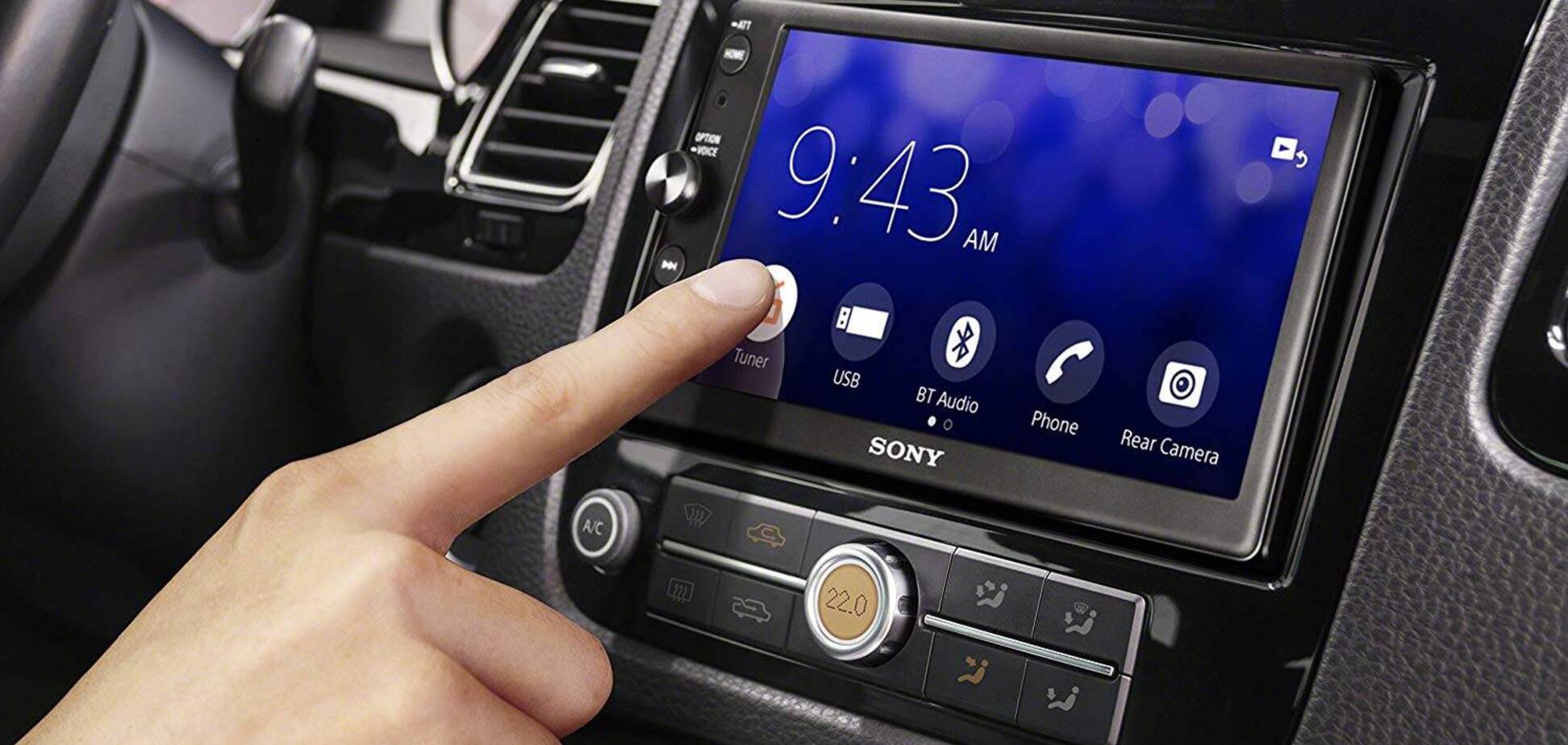 Мультимедійні системи автомобілів з екранами назвали смертельно небезпечними. Фото: autoevolution.com