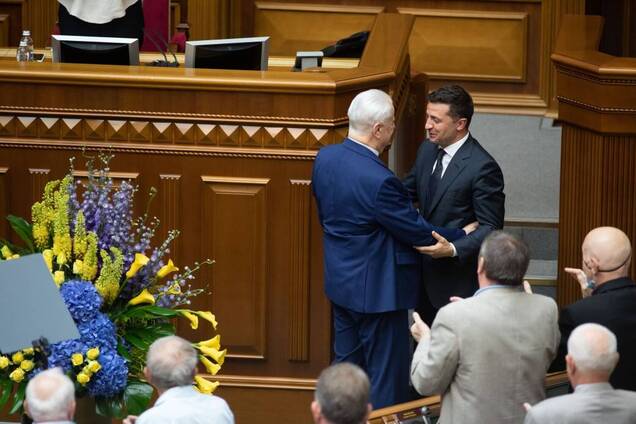 Зеленский наградил Кравчука орденом Ярослава Мудрого