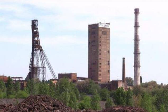 В Кривом Роге из-за ЧП на шахте горняки застряли под землей