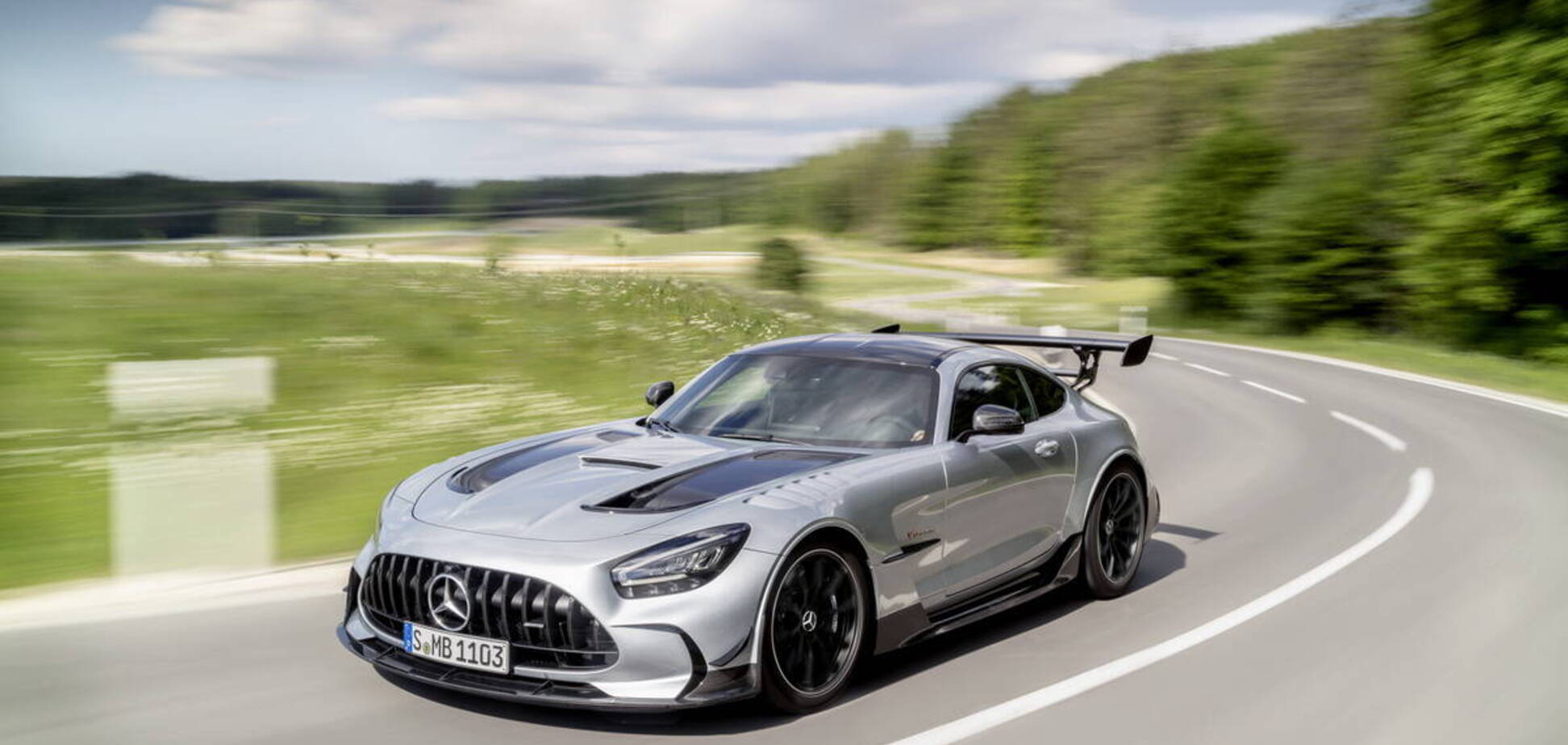 Чорна серія: Mercedes-AMG показав екстремальний варіант купе GT