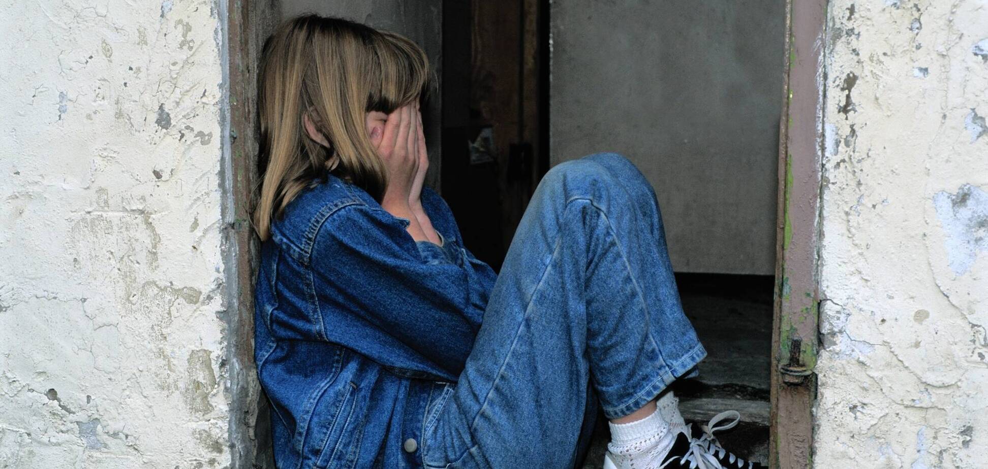 У Дніпрі 7-річна дитина втекла від п'яної матері: залучали поліцію