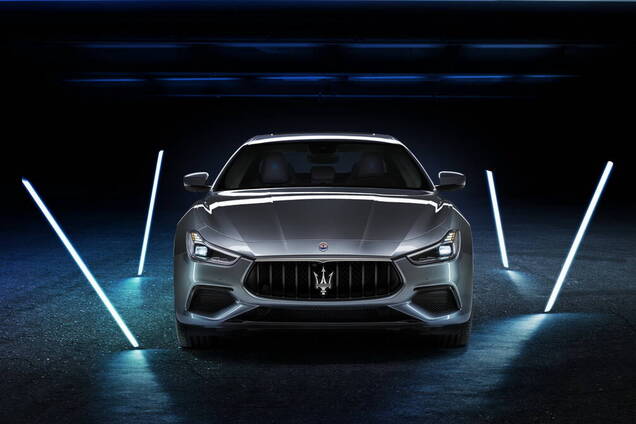 У Maserati появился первый гибридный спорткар