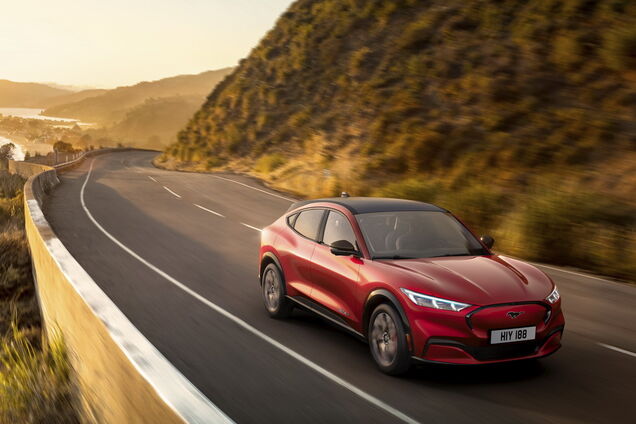 Крига скресла: Ford почав приймати замовлення на електричний Mustang Mach-e