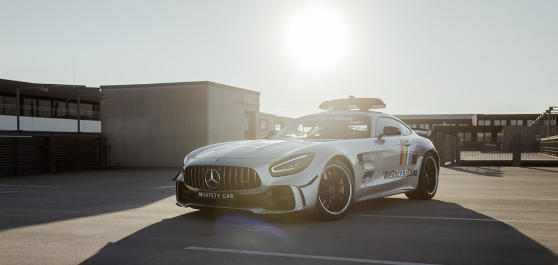 Формула 1 2020: Mercedes-AMG презентовал официальные автомобили сезона