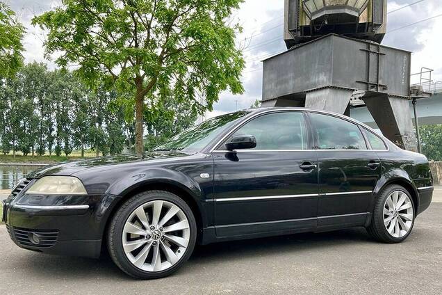 Рідкісний VW Passat з мотором W8 продають за смішні гроші