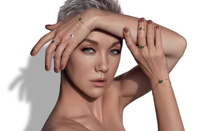 Экс-жена Богомолова Дарья Мороз показала сделанное дочерью голое фото