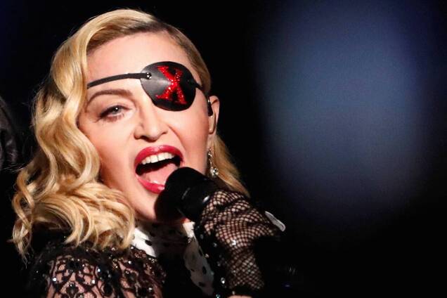 Мадонну оштрафовали в России на 1 млн долларов