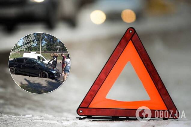 В Днепре на перекрестке случилось два ДТП: образовалась большая пробка. Видео