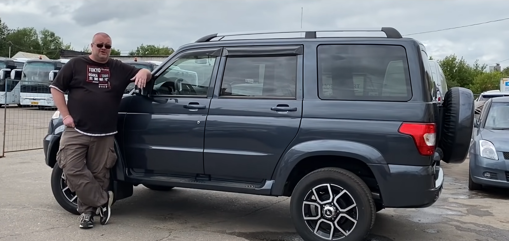 Новий УАЗ Патріот розібрали, щоб знайти іржу. Скриншот відео