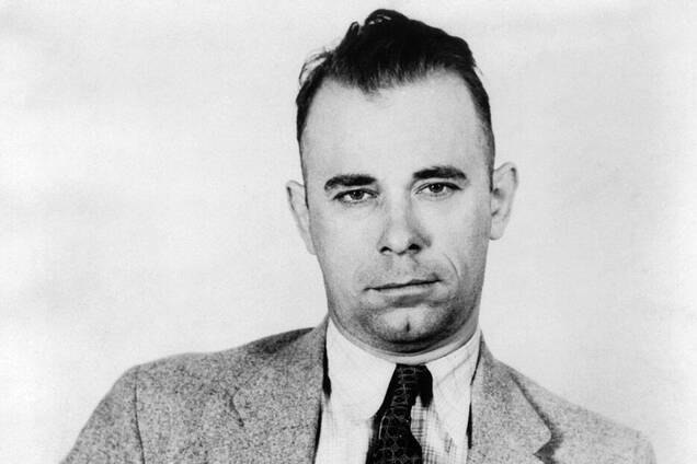 Найлегендарніший гангстер США, тіло якого виставляли на показ у морзі, міг вижити: загадкова історія