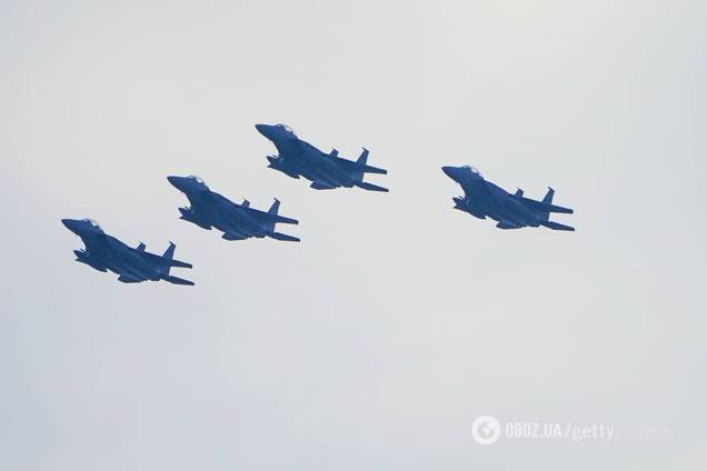 Опубликовано видео перехвата иранского самолета истребителями США: сообщают о пострадавших