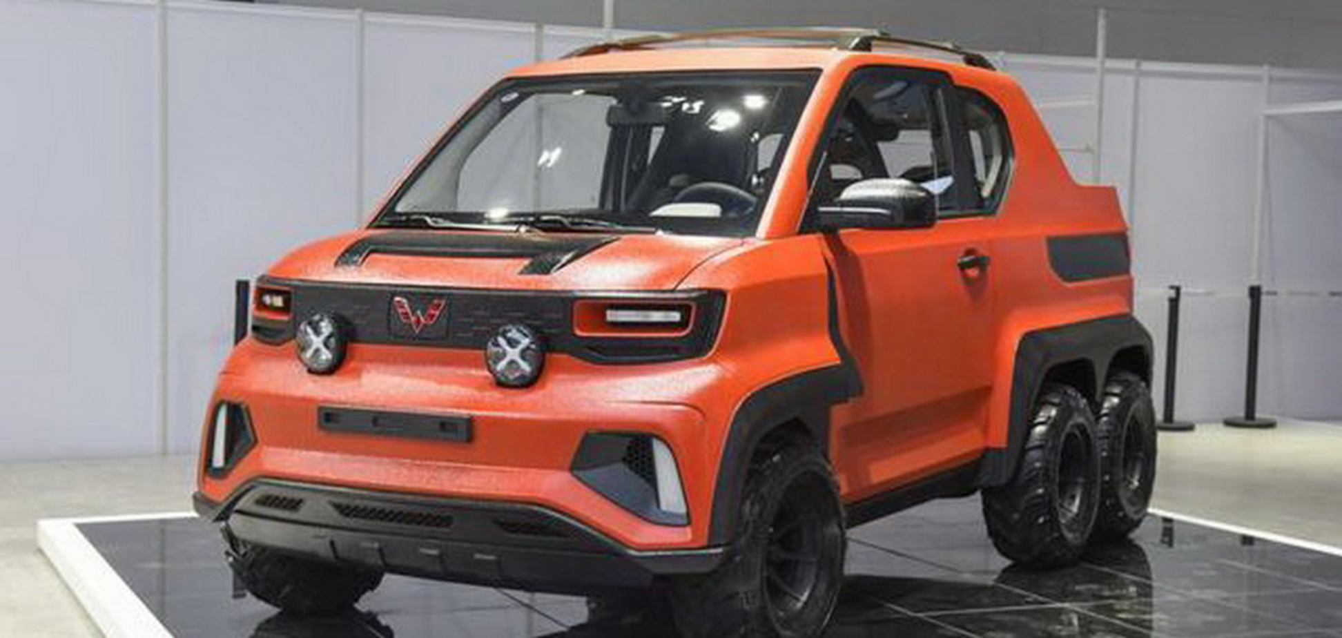 Компанія Wuling представила шестиколісний електричний пікап
