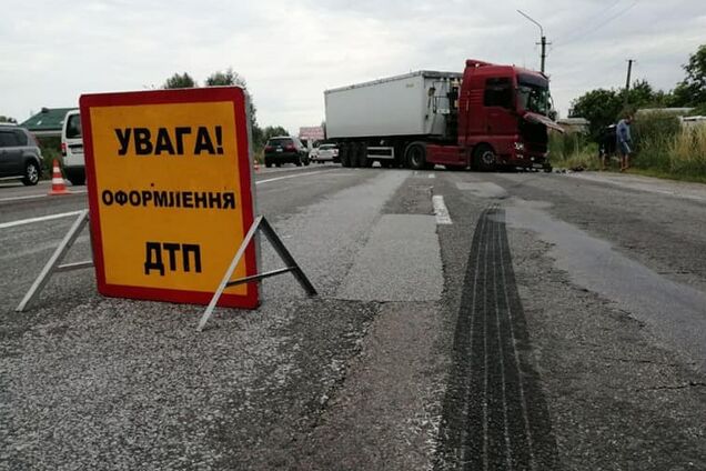 Под Киевом разбился автобус, возвращавшийся с моря: много пострадавших, есть жертва