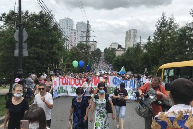 В России вспыхнула самая масштабная акция протеста: требуют свергнуть Путина. Фото и видео
