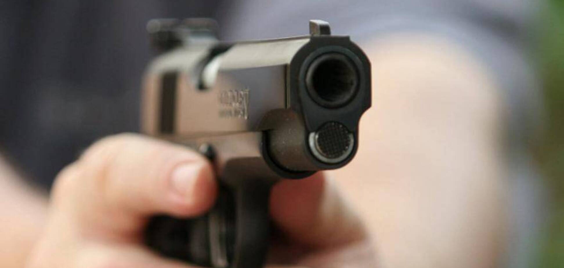 У Дніпрі п'яні хулігани влаштували стрілянину на пляжі